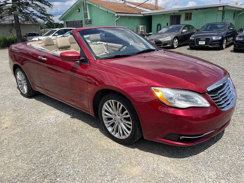 Used 2013 Chrysler 200 Limited FWD image 17