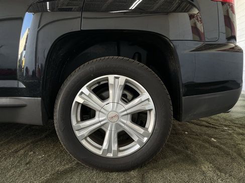 Used 2017 GMC Terrain SLE image 15