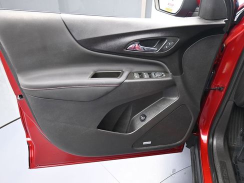 Used 2022 Chevrolet Equinox RS w/ RS Leather Package image 12