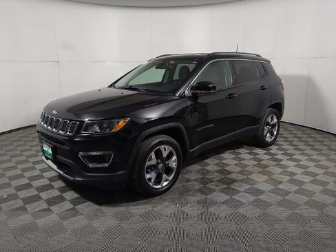 Used 2017 Jeep Compass Limited AWD/4WD image 2