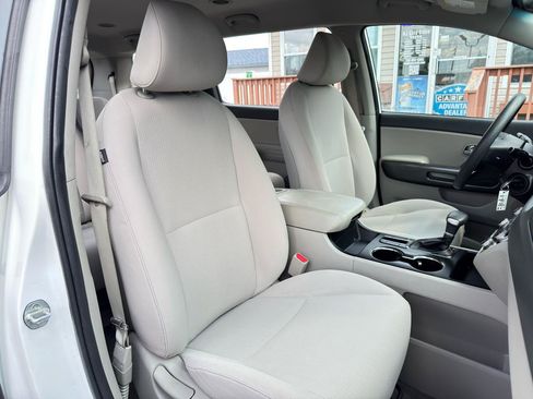 Used 2019 Kia Sedona L FWD image 51