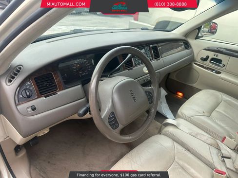 Used 1999 Lincoln Town Car Cartier RWD image 8