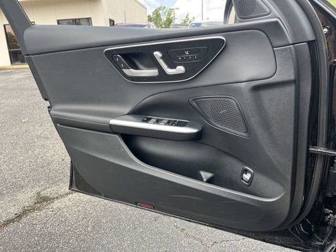 Used 2025 Mercedes-Benz C 300 4MATIC Sedan image 13