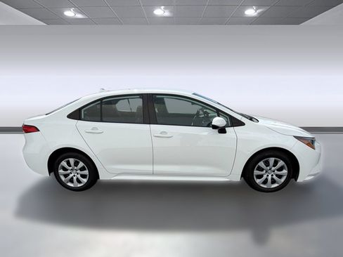 Used 2023 Toyota Corolla LE FWD image 8