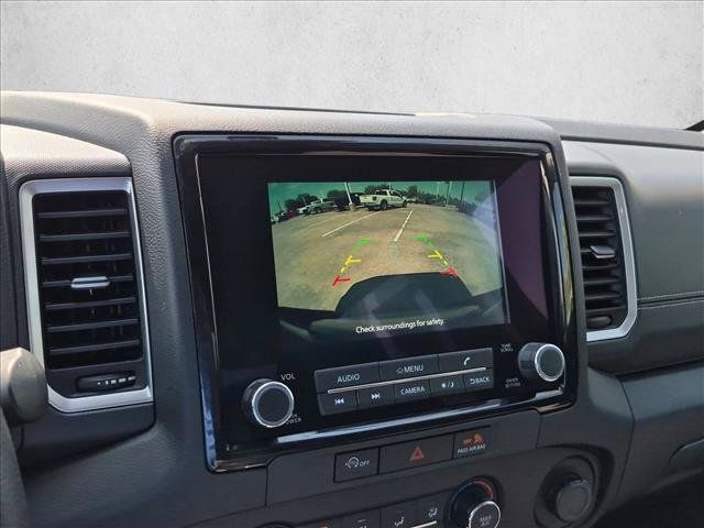 Used 2024 Nissan Frontier SV RWD image 9