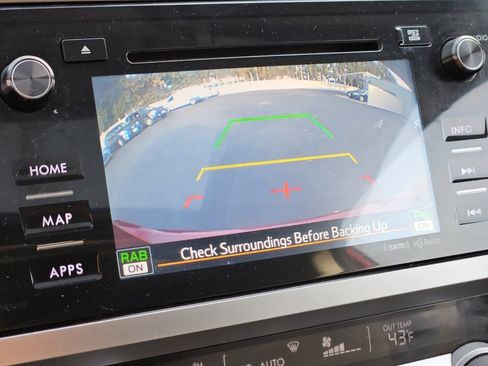 Used 2017 Subaru Outback 2.5i Limited image 23