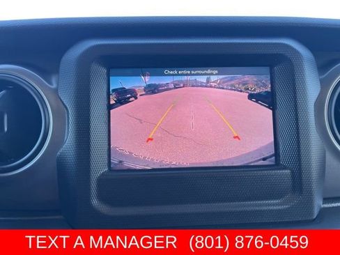 Used 2023 Jeep Wrangler Unlimited AWD/4WD image 21