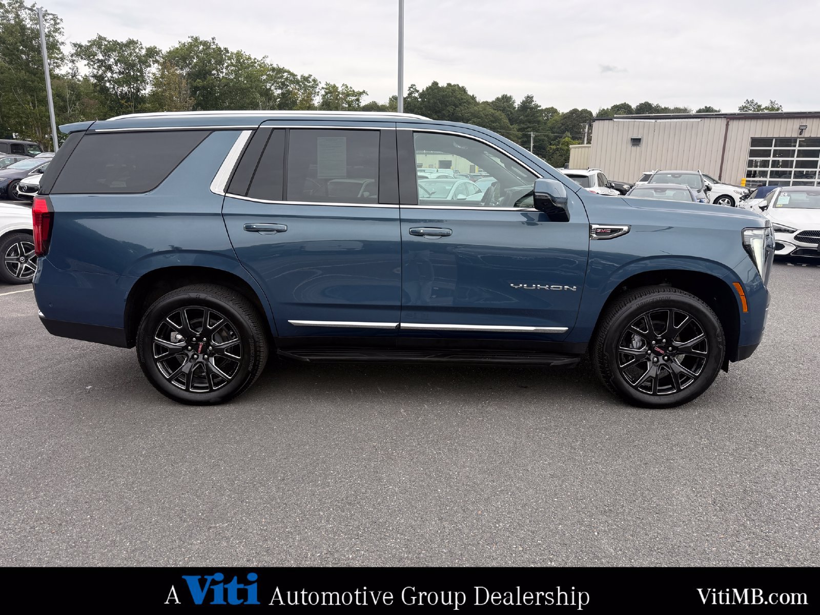 Used 2026 GMC Yukon Elevation AWD/4WD image 9