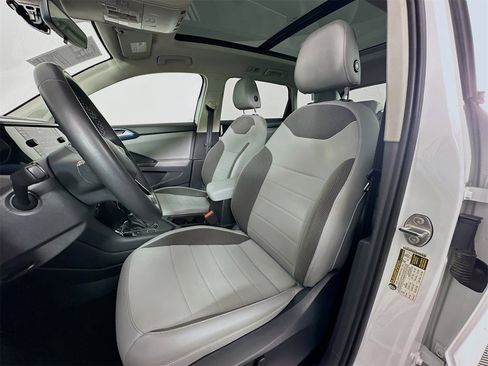 Used 2023 Volkswagen Taos SE image 20