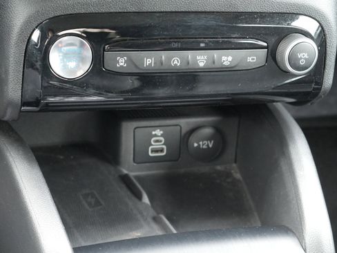 Certified 2024 Ford Escape Platinum image 13