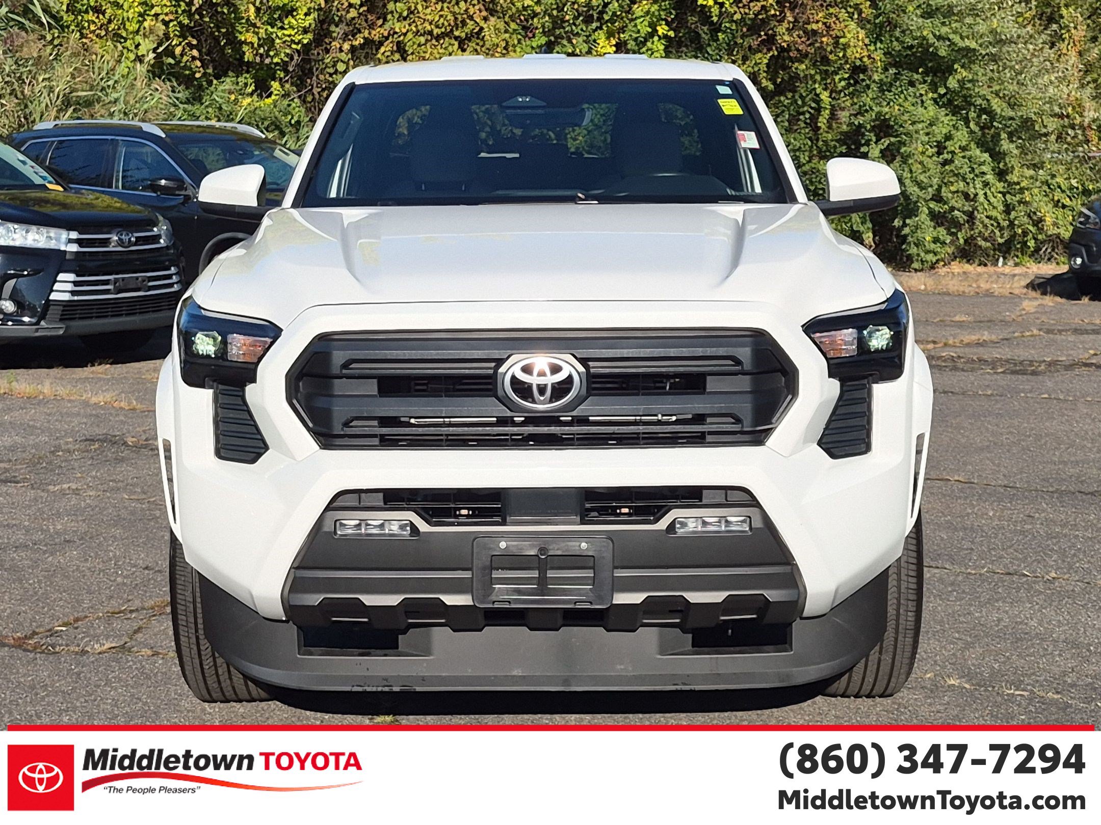 Used 2025 Toyota Tacoma SR5 AWD/4WD image 8