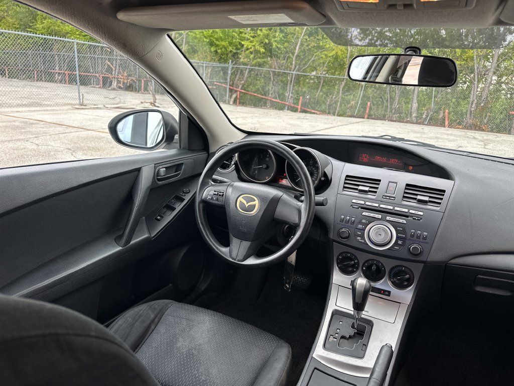 Used 2010 MAZDA MAZDA3 i Sport FWD image 18