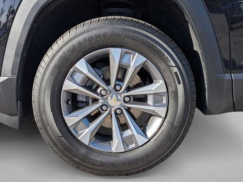 Used 2025 Chevrolet Equinox LT FWD image 24