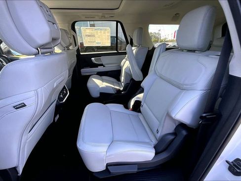 New 2027 Ford Expedition Max Platinum RWD image 10