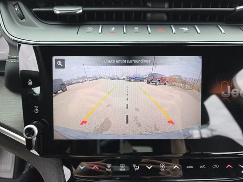 New 2026 Jeep Grand Cherokee Altitude image 23