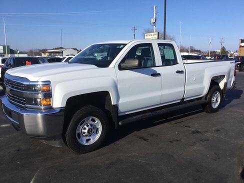 Used 2016 Chevrolet Silverado 2500 W/T image 1
