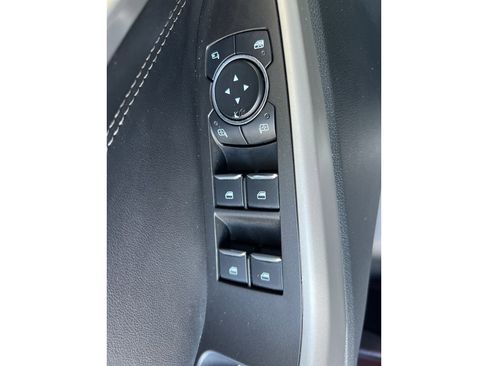 Used 2024 Ford Explorer Limited image 23