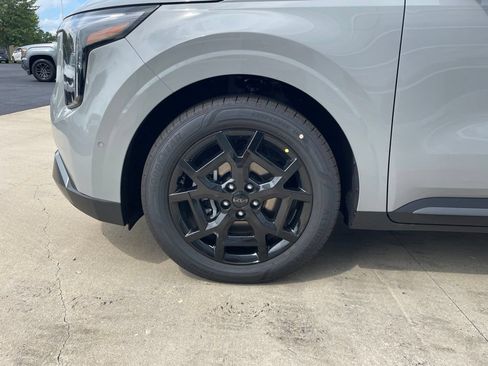 New 2027 Kia Carnival SX FWD image 17