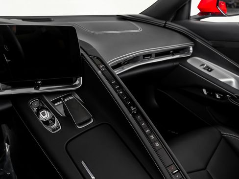 Used 2020 Chevrolet Corvette Stingray Convertible w/ 1LT image 34