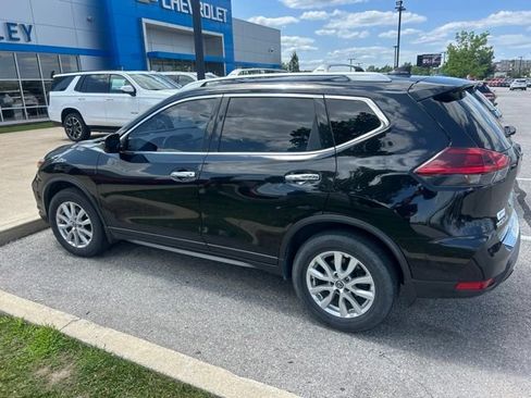 Used 2020 Nissan Rogue S w/ Special Edition Package FWD image 4