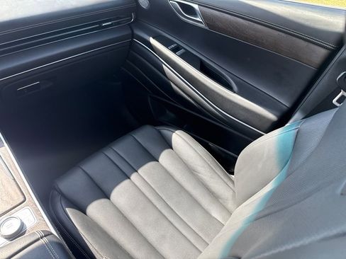 Used 2024 Genesis GV80 2.5T image 16