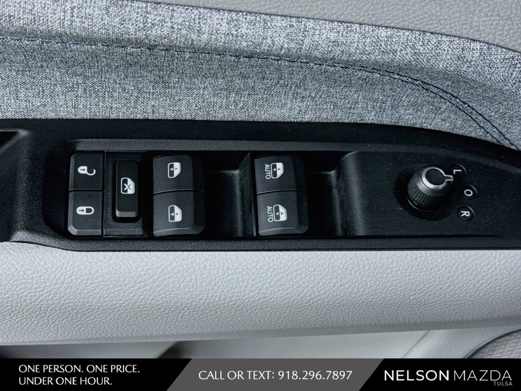Used 2022 Jeep Compass Latitude w/ Sun and Sound Group AWD/4WD image 20