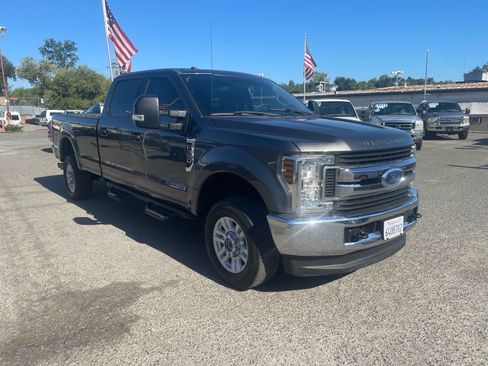 Used 2018 Ford F350 XLT AWD/4WD image 2