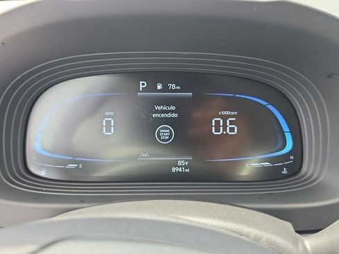 Used 2025 Hyundai Venue Limited image 17