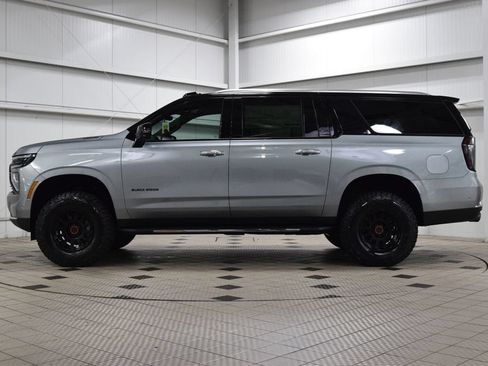 New 2026 Chevrolet Suburban Premier AWD/4WD image 4