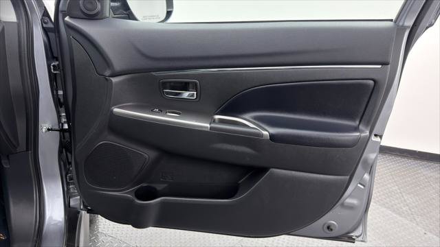 Used 2025 Mitsubishi Outlander Sport SE AWD/4WD image 21