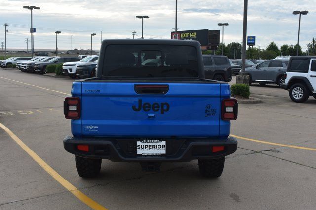 Used 2025 Jeep Gladiator Sport AWD/4WD image 6