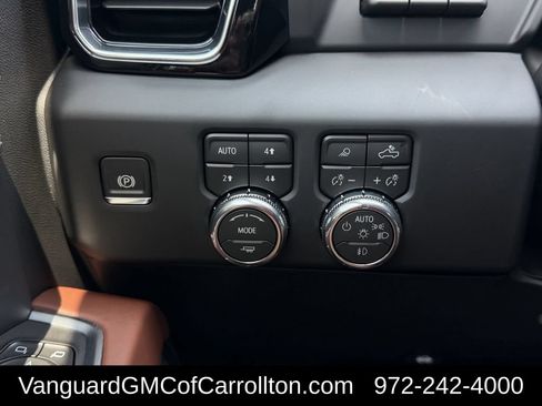 New 2026 GMC Sierra 2500 Denali Ultimate AWD/4WD image 19