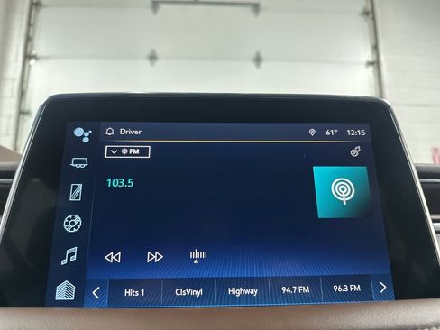 Used 2023 Chevrolet Suburban High Country image 31