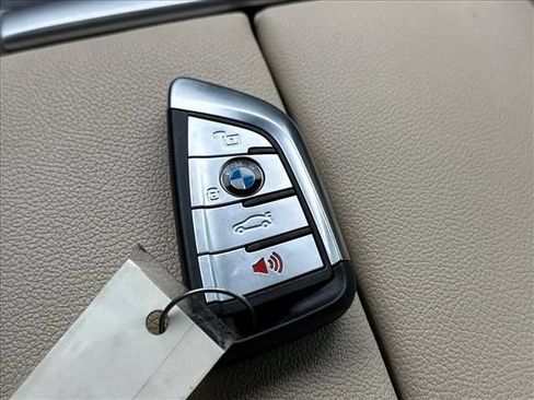 Used 2022 BMW X5 xDrive40i w/ Climate Comfort Package AWD/4WD image 30