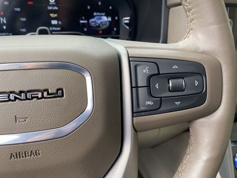 Used 2024 GMC Yukon XL Denali w/ Advanced Technology Package AWD/4WD image 21
