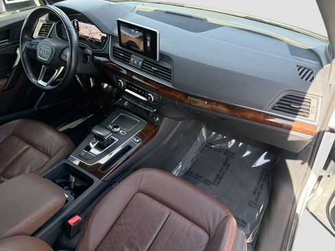 Used 2018 Audi Q5 Prestige w/ Prestige Package image 14