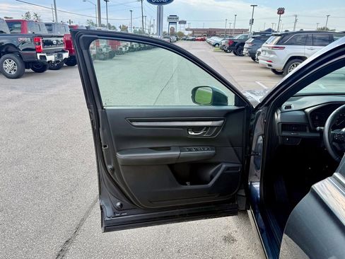 Used 2024 Honda CR-V Sport image 12