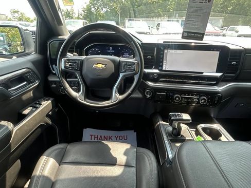 Used 2024 Chevrolet Silverado 1500 LTZ AWD/4WD image 26