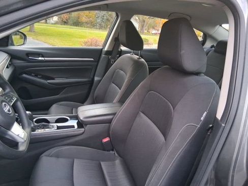 Used 2023 Nissan Altima 2.5 SV image 12