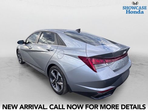 Used 2022 Hyundai Elantra Limited FWD image 4