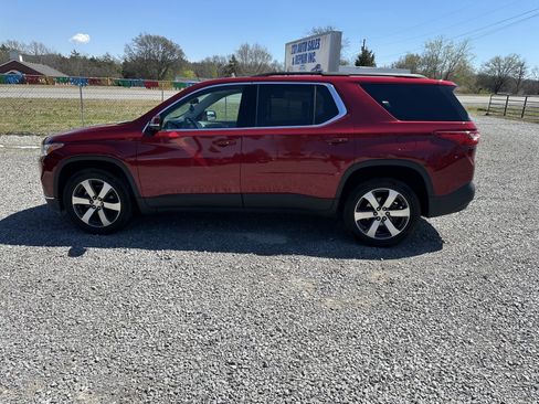 Used 2019 Chevrolet Traverse LT w/ LT Premium Package image 8