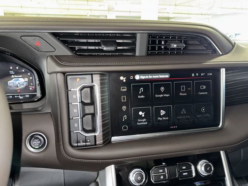 Used 2024 GMC Yukon Denali w/ Advanced Technology Package image 30