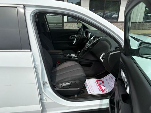 Used 2017 Chevrolet Equinox LT w/ Convenience Package FWD image 13
