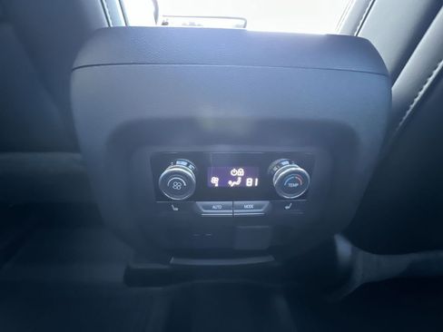 Certified 2025 Buick Enclave Avenir image 22