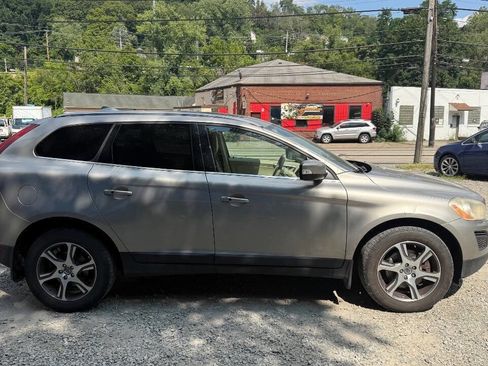 Used 2012 Volvo XC60 T6 image 7