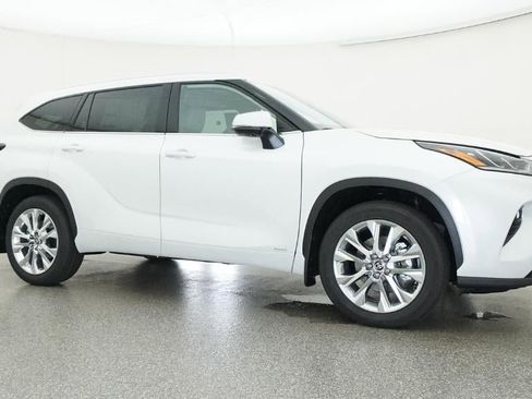 New 2026 Toyota Highlander Limited AWD/4WD image 28