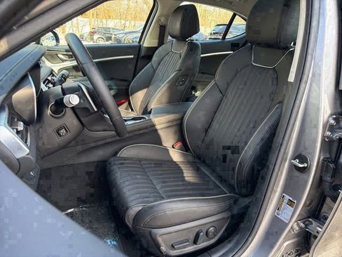 Used 2026 Genesis G70 2.5T Prestige image 15