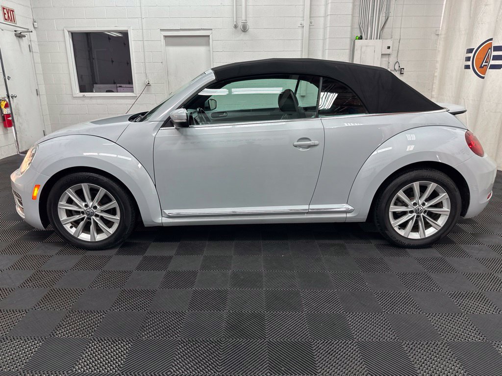 Used 2019 Volkswagen Beetle 2.0T SE FWD image 6