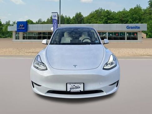 Used 2024 Tesla Model Y Long Range image 3