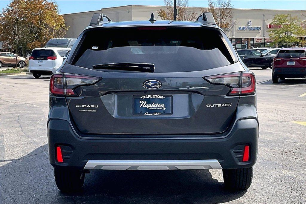 Used 2022 Subaru Outback Limited AWD/4WD image 3